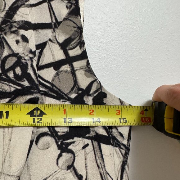 Black and White Abstract Print Dress - Picture 5 of 5